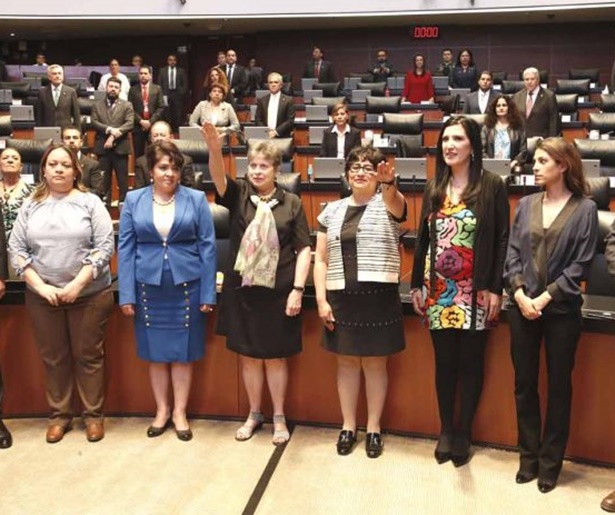 Ante imposición de Rosario Piedra, renuncian cuatro consejeras de la CNDH