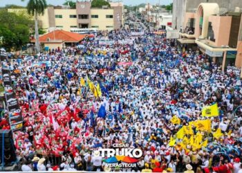 Más de 15 mil ciudadanos arropan al “Truko” Verástegui en Aldama