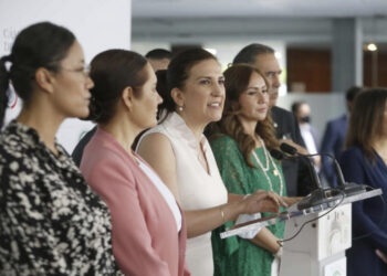 Burdo y ofensivo que funcionarios dejen de lado sus obligaciones y realicen actos anticipados de campaña en favor de Morena: López Rabadán