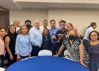 “No estamos derrotados”, asegura Cabeza de Vaca a militantes panistas de Tampico