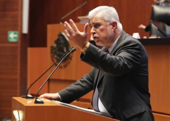 Monreal está en su derecho de no aceptar encuestas y buscar cambiar método: José Narro