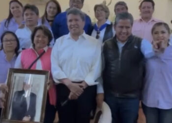 Reconoce Ricardo Monreal que hay miles de historias de padres que trabajan sin descanso por lo más valioso: la familia