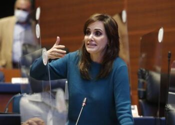 “Esto de changoleón te va pesar”: Lilly Téllez denuncia presuntas amenazas del CJNG