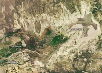 NASA muestra fotos de la sequía en presa Cerro Prieto, Nuevo León