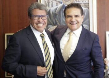 Silvano Aureoles regresa y postea fotografía con Ricardo Monreal