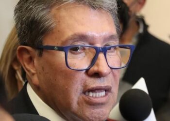 CONDENA RICARDO MONREAL ACCIONES DE TEXAS PARA FRENAR MIGRACIÓN
