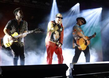 Piso 21 cierra espectacularmente los conciertos de la Feria Playa del Carmen