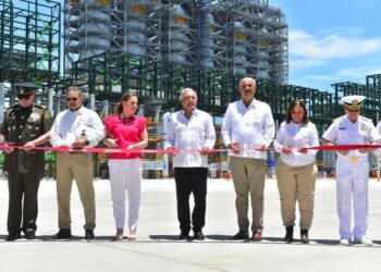 López Obrador inaugura la Primera Etapa de la Refinería Olmeca