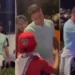 Polémica por video en el que ‘Chicharito’ rechaza autógrafo a niño