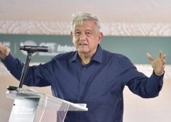 AMLO buscará mecanismo para evitar que activos de CFE se privaticen