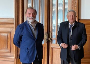 INAI ordena al SAT revelar información sobre condonación fiscal a productora de Epigmenio Ibarra