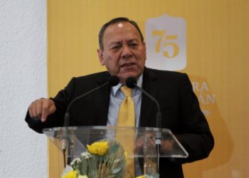 AMLO quiere dar más poder al Ejército para usarlo si pierde elecciones 2024: Zambrano