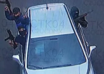 Captan a sujetos armados en Milpa Alta, policías aseguran vehículos