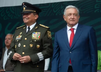 AMLO desmiente intromisión del general Luis Cresencio Sandoval en Caso Ayotzinapa