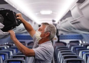 Vuelven opcional uso de cubrebocas en vuelos y aeropuertos de México