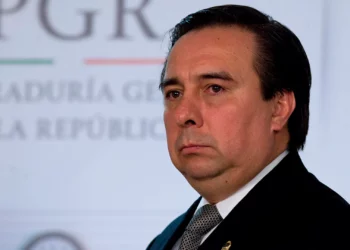 A Tomás Zerón se le ofreció criterio de oportunidad, pero no aceptó: Encinas