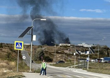 Ucrania confirma daños en cuatro buques rusos en bahía de Sebastopol