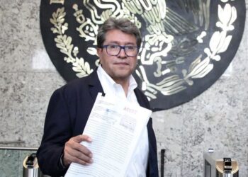POR DIVERSOS DELITOS TIPIFICADOS, DEMANDA RICARDO MONREAL A LAYDA SANSORES