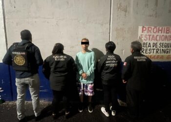 DETIENEN A HOMBRE POR ASESINATO DE SU PAREJA TRAS ATAQUE DE CELOS