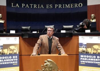 Sin la UNAM muchos de nosotros no hubiéramos estudiado, es una institución única, afirma Ricardo Monreal
