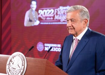 Con reforma electoral, se busca que INE no esté en manos de oligarquía: AMLO