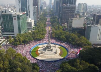 Marcha por la Democracia, una especie de ‘striptease’ político del conservadurismo en México: AMLO