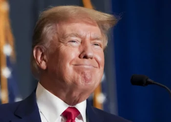 Musk restablece cuenta de Donald Trump en Twitter tras encuesta