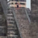 Mujer sube la pirámide de Chichén Itzá; la abuchean y agreden al bajar