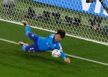 Ochoa, héroe; México asfixió a Polonia y nulificó a Lewandowski, pero no cayó el gol
