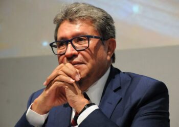 Ricardo Monreal respalda dictamen sobre vacaciones dignas para las y los trabajadores