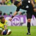Pese a debut victorioso, Brasil tiembla por esguince en el tobillo de Neymar