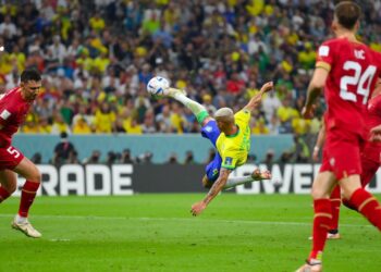 Brasil inicia su búsqueda del `hexa´ con triunfo ante serbia 2-0