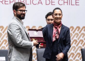 Sheinbaum nombra huésped distinguido de CDMX a Gabriel Boric, presidente de Chile