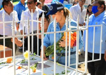 Lili Campos fomenta y preserva las tradiciones