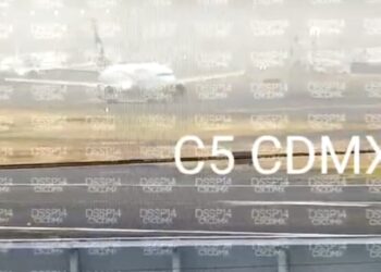 Banco de niebla provoca retrasos en el AICM