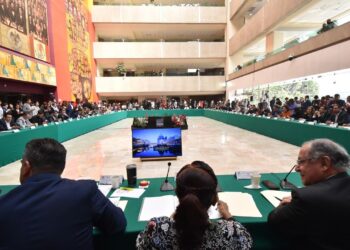 Presentan dictamen de reforma electoral en San Lázaro