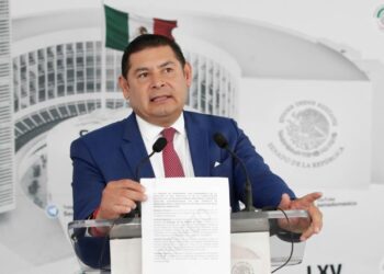 Llama Alejandro Armenta a ponderar salud del pueblo ante amparos por etiquetado frontal
