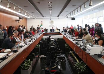Mesa Directiva y presidentes de comisiones perfilan ruta para desahogar pendientes legislativos en el Senado