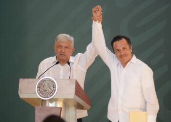 Trabajo de Cuitláhuac García en Veracruz “es excepcional, ejemplar”: AMLO