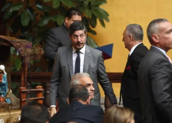 AMLO llama “patriota” a Pablo Monroy, embajador de México en Perú