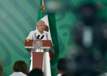 Sedena y Marina controlarán aeropuertos de Campeche y Ciudad del Carmen: AMLO