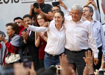 “Claro que sí se toca el INE”: AMLO