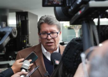 Ricardo Monreal pide a aspirantes a la presidencia a respetar la Constitución y la Ley