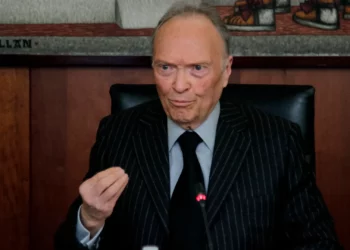 Falso, que haya muerto Alejandro Gertz Manero