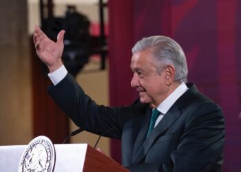 “Ayudar a pobres es ir a la segura, es asunto de estrategia política”: López Obrador