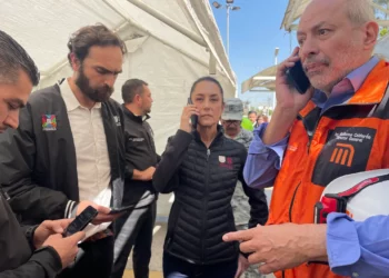 AMLO da su apoyo a Claudia Sheinbaum tras choque de trenes en el Metro