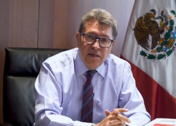 Monreal convoca a empresarios a construir un país en reconciliación y en consenso