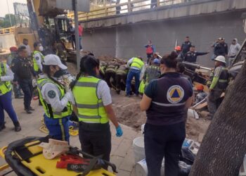 Apoya alcaldía Miguel Hidalgo en accidente en obra de SACMEX