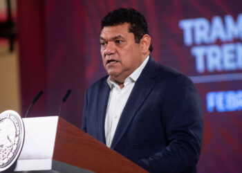 Viaducto elevado del Tren Maya protegerá cenotes, cavernas y ríos subterráneos en tramo 5 sur: Javier May