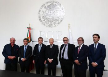 Celebra AMLO reaparición en público del fiscal Gertz Manero; “ya lo daban por muerto”, lamenta